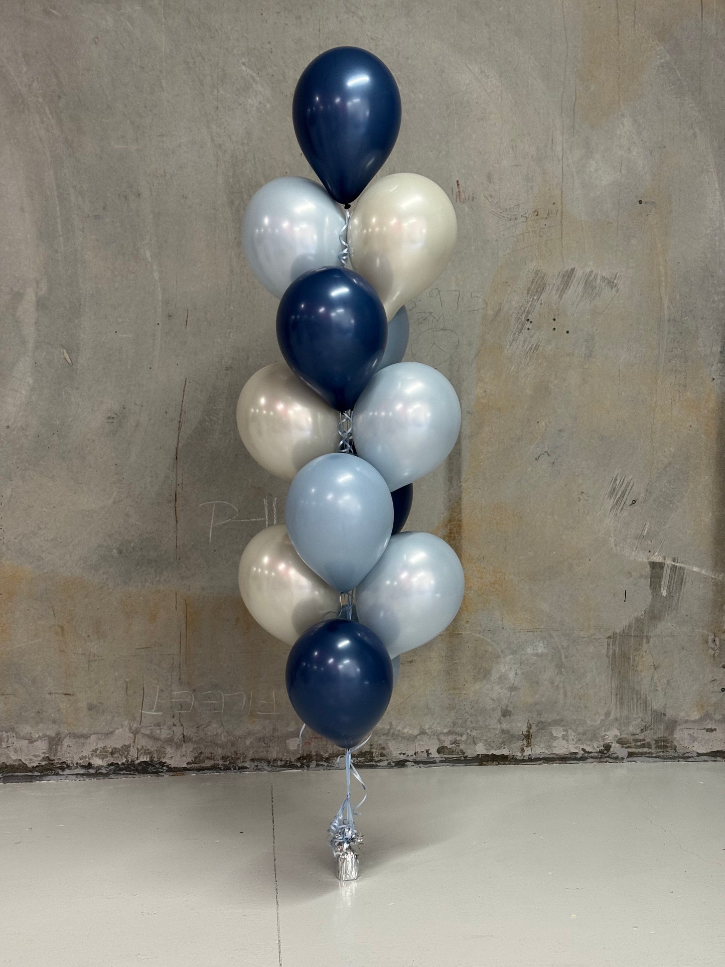 13 Helium balloon bouquet